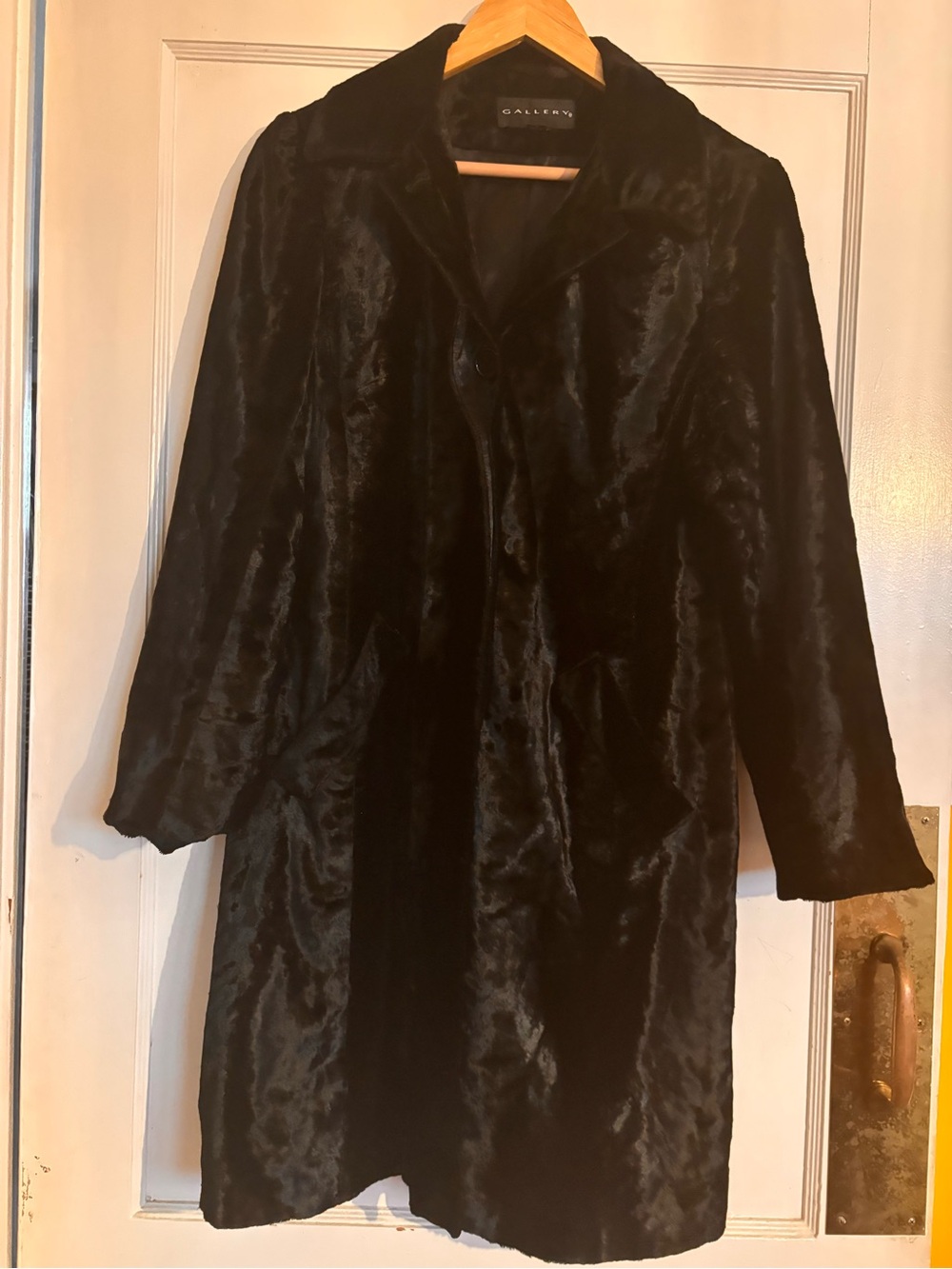 Gallery Black Faux Fur Coat - Women's Plush Outerwear size s
